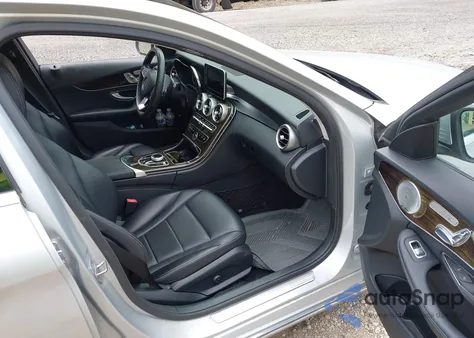 2017 Mercedes-Benz C 300 4Matic/Luxury 4Matic/Sport 4Matic from USA, damaged, VIN WDDWF4KBXHR305193